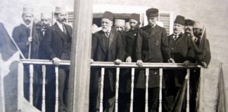 Dhimitër Ilo, ndër firmëtarët e dokumentit të Pavarësisë