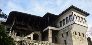 Cunoașteți moștenirea culturală, vizitați “Muzeul de Etnografie” din Berat!