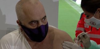 Începe în Albania campania de vaccinare