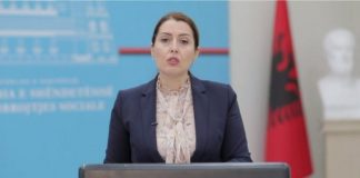 Mii de doze de vaccinuri vor sosi în Albania