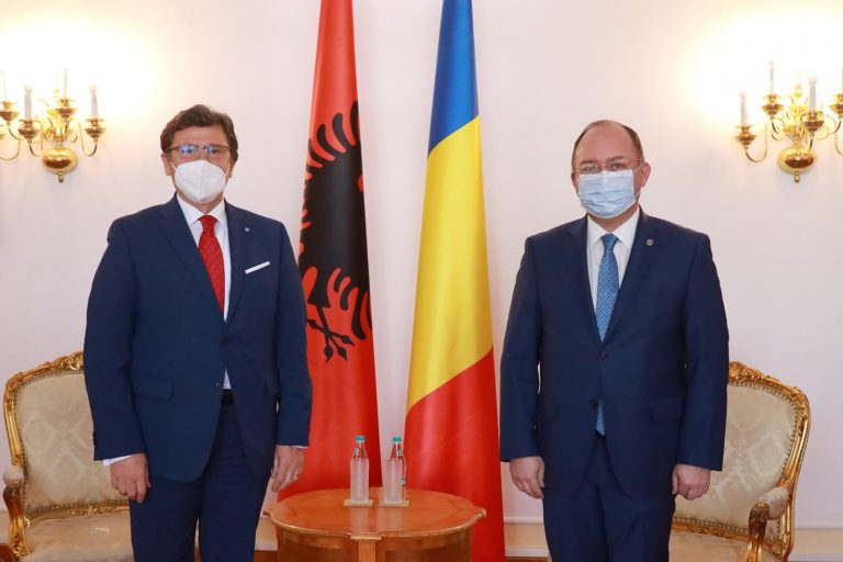 Primirea de către ministrul afacerilor externe Bogdan Aurescu a negociatorului șef al Republicii Albania pentru aderarea la Uniunea Europeană, Zef Mazi