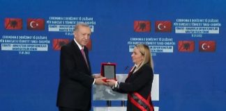 Erdogan primește titlul de “Cetățean de onoare al orașului Kurbin”
