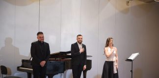 Recital de arii la Tirana