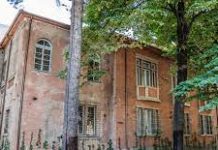 Două povești, două realități la Muzeul „Casa cu frunze”