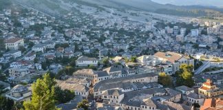 Continuă restaurarea în casa “Çiço” din Gjirokastra