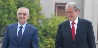 Sali Berisha și Ilir Meta semnează acordul pentru alegerile locale