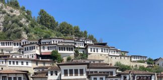 Tabără de vară la Berat, o zi specială în orașul deosebit