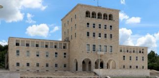 A început prima etapă de aplicare pentru studii superioare în Albania