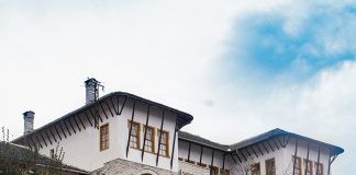 Casa Kadare, cresc vizitatorii pentru muzeul din Gjirokastra