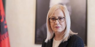 Președintele Parlamentului Albaniei Lindita Nikolla și-a anunțat demisia