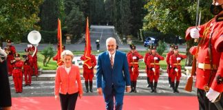 Președintele Comisiei Europene vizitează Tirana, întâlnire cu Președintele și premierul Albaniei