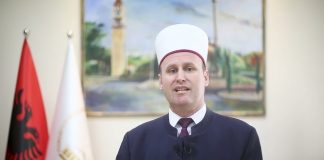 Credincioșii musulmani din Albania celebrează Fiter Bayram