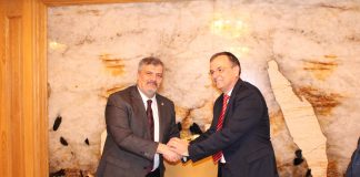 Întâlnire oficială la Ambasada României la Tirana