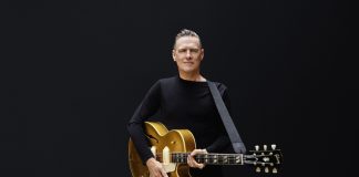 Bryan Adams concertează pentru prima dată în Kosovo, la Pristina