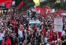 “Albania nu este de vânzare”: zeci de mii de oameni au protestat la Tirana